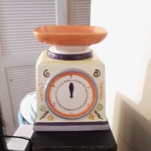 Kitchen scale cookie jar